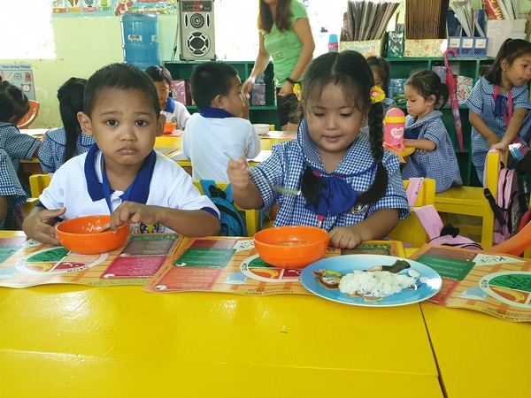 데이케어센터 2곳에서 교육받고 있는 학생은 150여명은 올해 10월부터 2022년 7월까지 급식비를 지원 받는다.