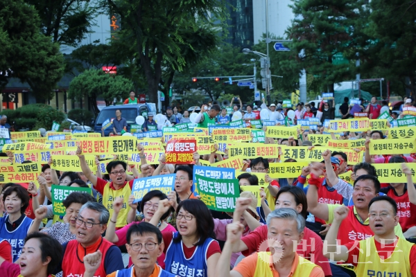 불교개혁행동은 8월11일 서울 보신각을 비롯해 광화문, 조계사 등지에서 ‘전국재가불자 총결집대회’를 열고. 조계종 총무원장 설정 스님을 비롯한 3원장의 사퇴를 주장했다.