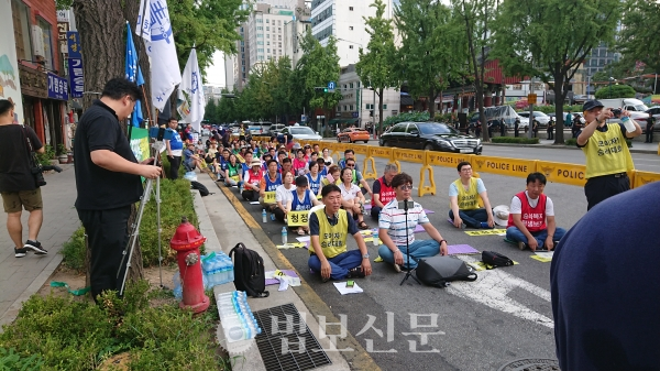 불교개혁행동 소속 불청사랑 주최로 열린 규탄대회에서도 막말이 쏟아져 나와 불자들이 주최했다는 명분을 무색케 했다.