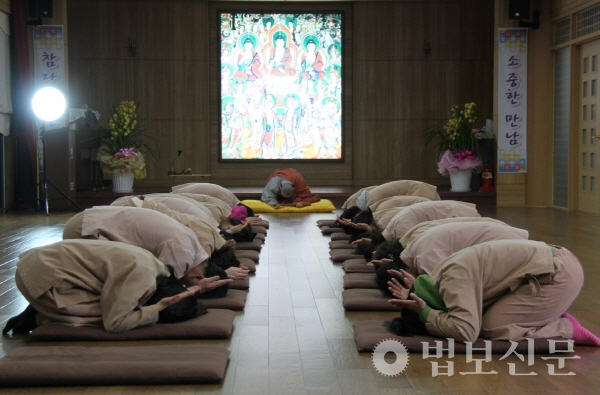 불교문화사업단이 진행한 나눔 템플스테이. 한국불교문화사업단 제공