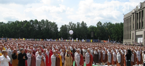 2008년 8월27일 서울시청 앞 광장에서 열린 이명박 종교편향 범불교도 대회. 