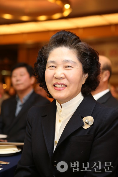 제3회 부산불교대상 대상에 선정된 김수현 불교여성개발원 부산지원장. 