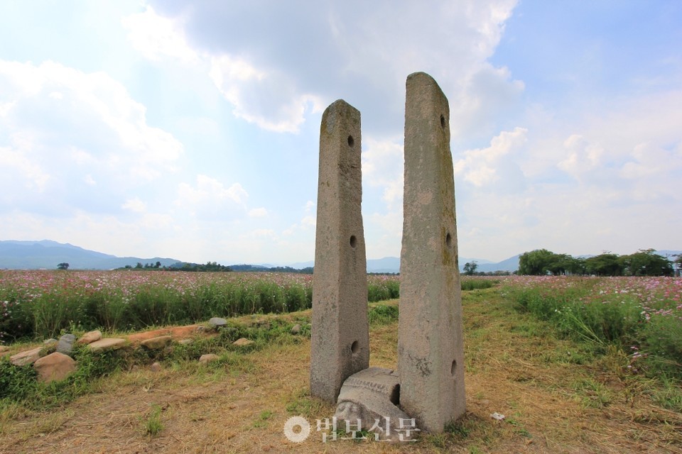 분황사 당간지주가 9월28일 보물로 지정 예고됐다.  