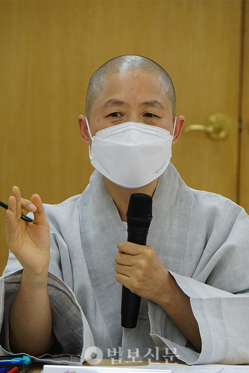 아리담문화원장 송탁 스님.