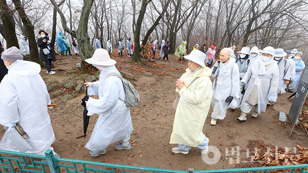 2021년 11월 남한산성 순례. 