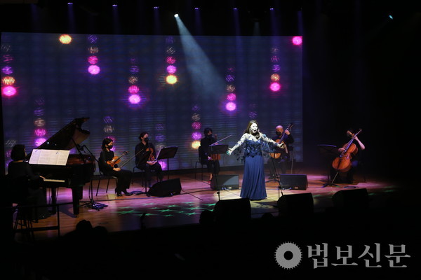 쿠무다는 4월13일부터 매주 수요일 저녁 ‘문화예술사단법인 쿠무다와 함께하는 수요음악회 이-음 콘서트’를 개최한다. 사진은 쿠무다 신년음악회.