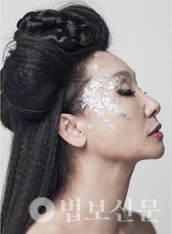 가수 한영애 씨.