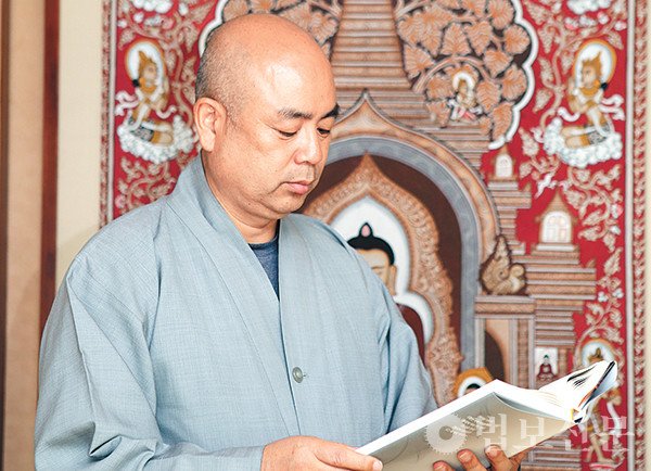 법상 스님은 “재 의례 게송에는 명명백백한 불교의 가르침이 담겨 있다”고 말했다.  