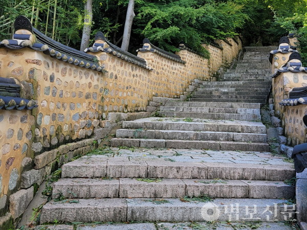 범어사도 9월6일 태풍이 지나간 뒤 신속하게 도량을 정비했다. 사진제공=범어사.