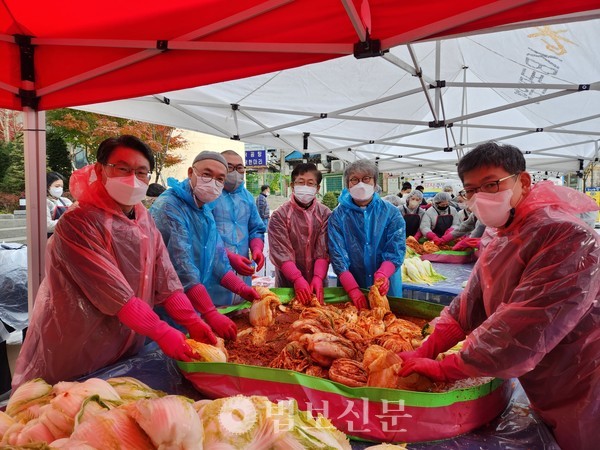 [법보신문]  종교사회복지계, 소외계층에 정성 가득 김장 김치 나누다