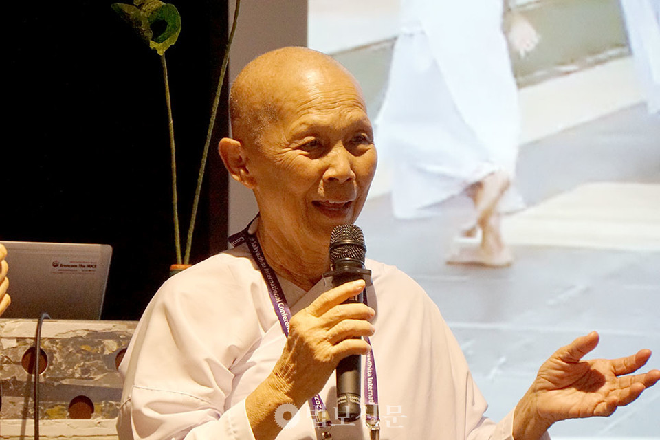 태국여성승가재단의 주티파 타파수티 스님.