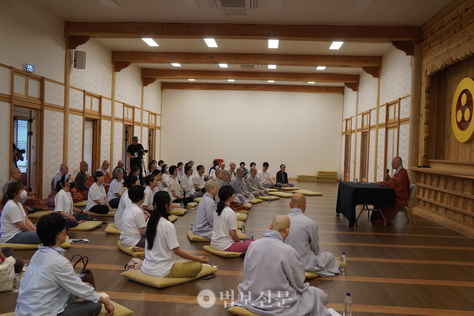 명상엑스포 공식 개막에 앞서 진행한 7월11~15일 ‘오대산 명상마을-수불 스님과 함께하는 간화선 집중수행’