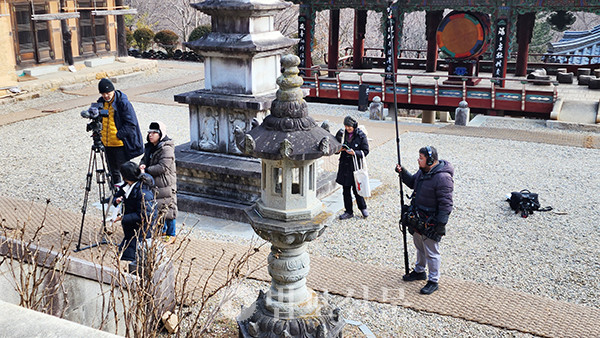 방송용 다큐멘터리 제작 후에도 원효 스님의 사상을 담은 단편영화 ‘무이사’를 공개했다.