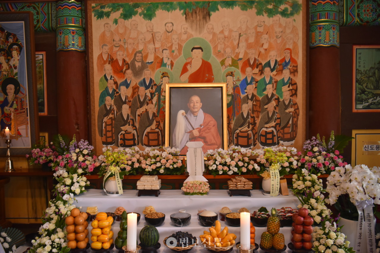 송광사는 5월 7일 남은당 현봉 대종사 초재를 봉행했다.