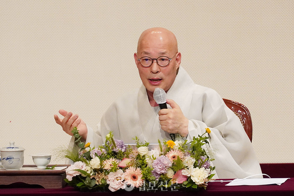 진우 스님은 “고와 락은 한 치의 차이도 없이 같은 크기로 나타난다”고 강조했다.