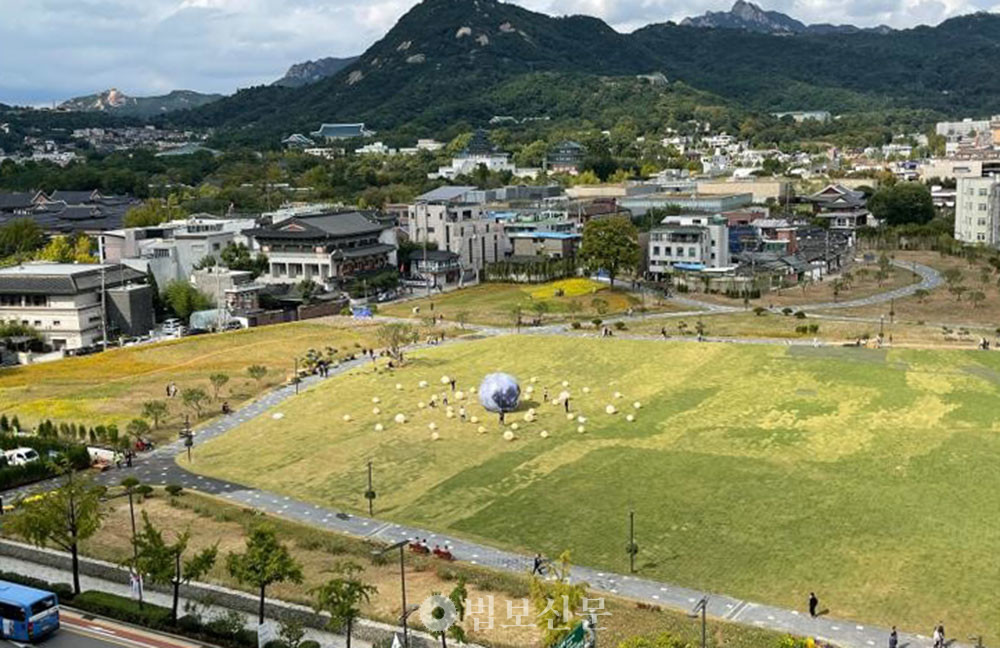 태고종이 이승만기념관 건립 추진은 ‘헌법정신과 민주질서를 파괴하는 행위’로 규정하고, 즉각적인 폐기를 촉구하는 성명을 발표했다. 송현녹지광장 전경.