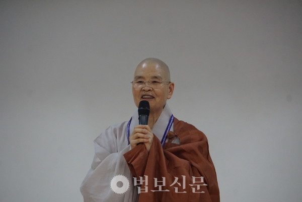 전국비구니회장 광용 스님.