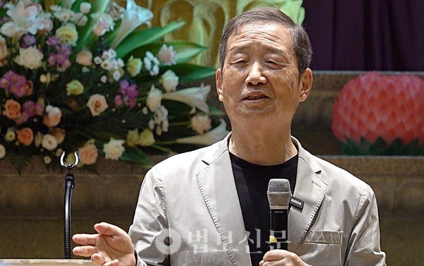 방송인 출신의 학자 김병조 교수.