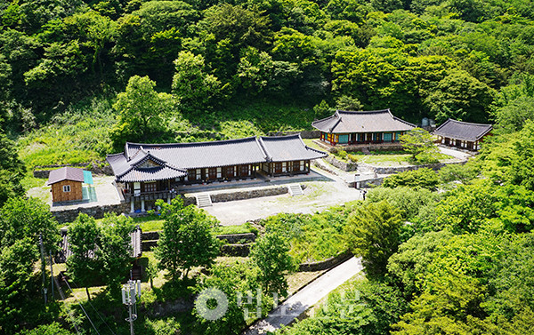 청류암은 백양사에서 산길로 2km가량 떨어진 산내 암자로 만암 스님은 이곳에서 후학들을 지도했다. 사진은 청류암 전경.[백양사 제공]