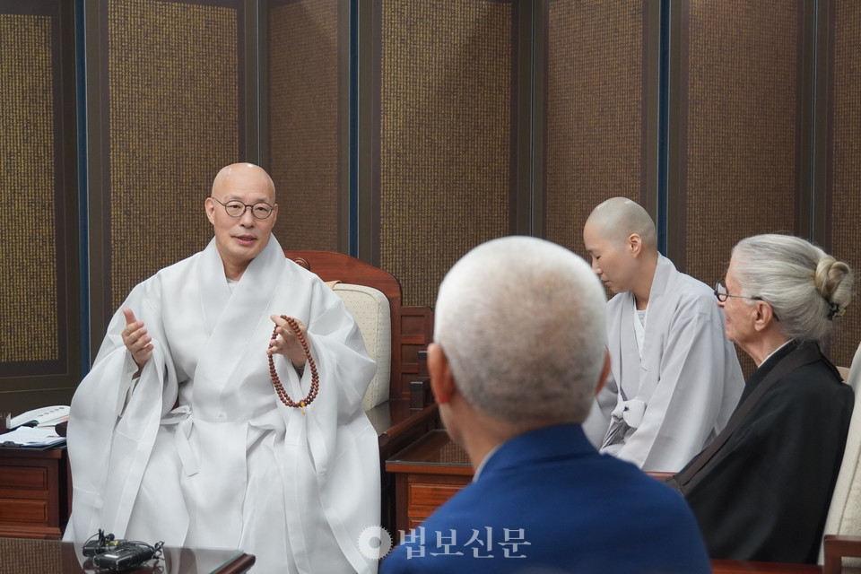 조계종 총무원장 진우 스님.