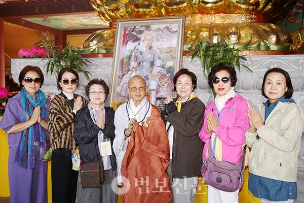 총재 혜총 대종사가 지도법사를 맡은 ‘해동불교성지순례’도 원만 회향했다.