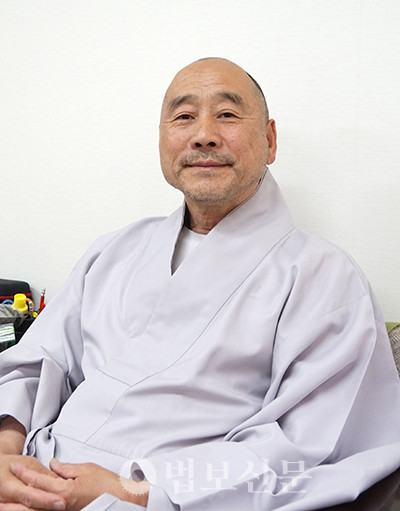 12월 5일 나눔의집 새 이사장에 선임된 세영 스님. [법보DB]