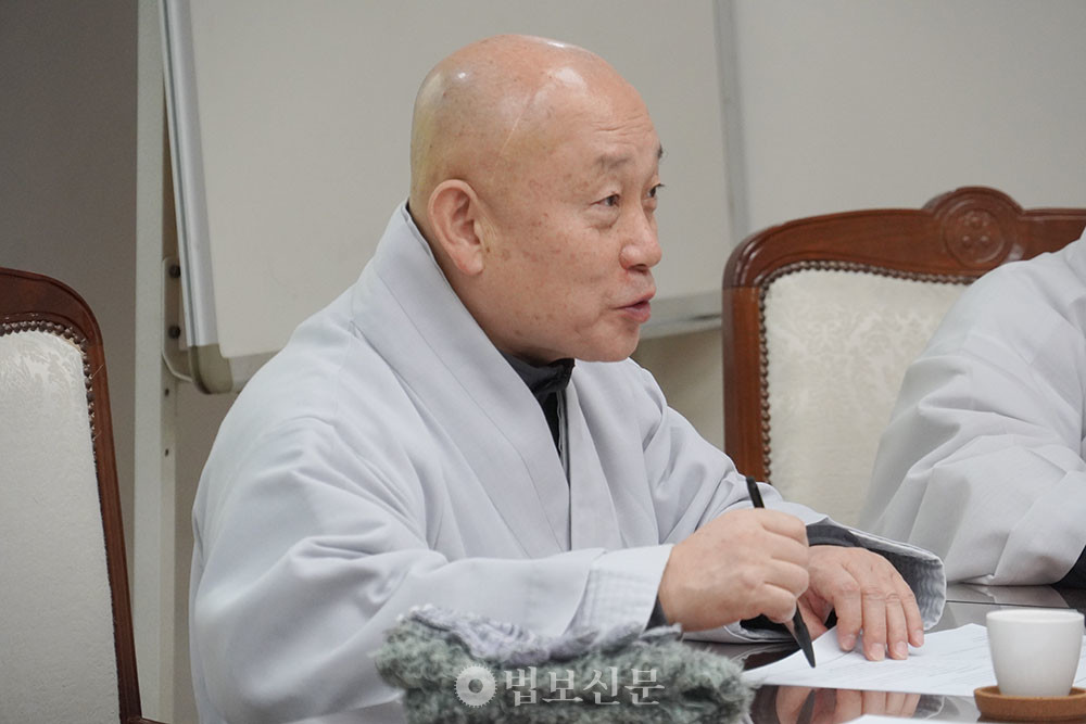 총무분과위원 만당 스님.