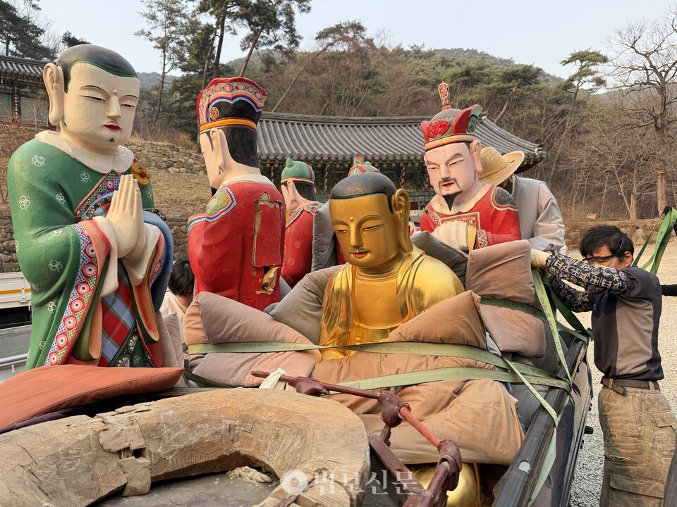 고운사에 소장 중이었던 보물 제246호 석조여래좌상 등 유형문화유산은 영주 부석사 성보박물관 등 경북 각지로 옮겨졌다. 사진=고운사 총무국장 도륜 스님