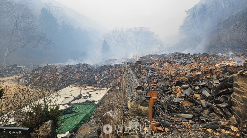 화마에 전소된 경북 의성 고운사의 모습. [조계종 홍보팀]