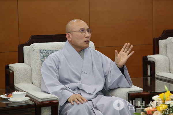 통도사 주지 현덕 스님.