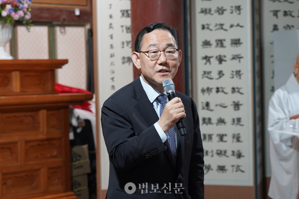 주호영 국민의힘 의원은 불교계의 요구 사항을 정치권이 구체적인 공약으로 반영해야 한다는 점을 피력했다.