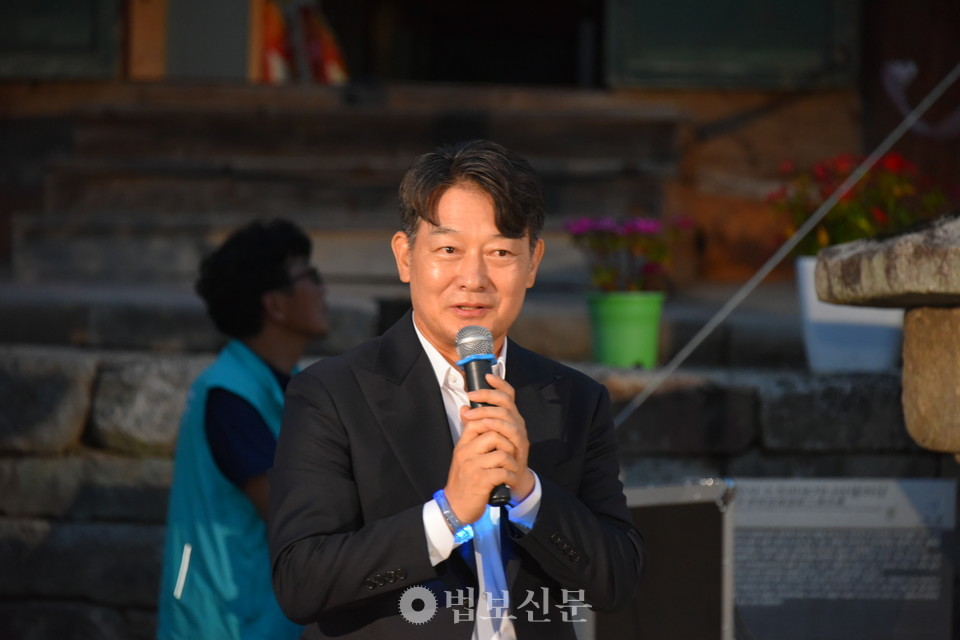 조성하 배우.