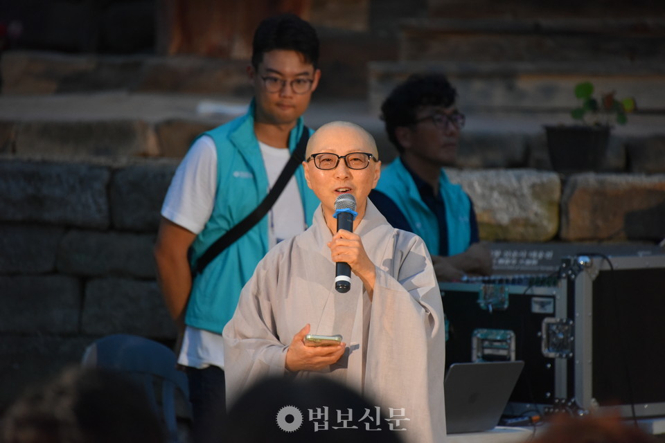 선운사 템플스테이 국장 효근 스님.