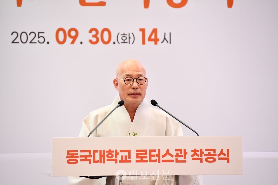 �ѹ����� ���� ������ ġ�縦 ���� �����ͽ��� �������� ������ ���ο� 100���� �̾ ���ۺһ��� �������̶�� �����ߴ�.