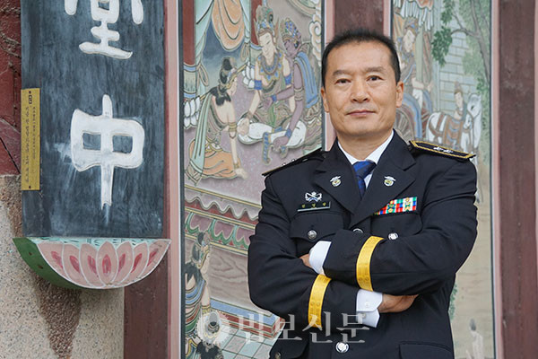 전영광 전국교정인불자연합회장은 지난 7월 1일부터 2년간의 임기를 시작했다. 그는 30여 년 동안 교정인불자연합회원이자 교도관으로서 수용자와 동료에게 부처님 가르침을 전하며 이들의 변화와 마음건강 증진을 도왔다.