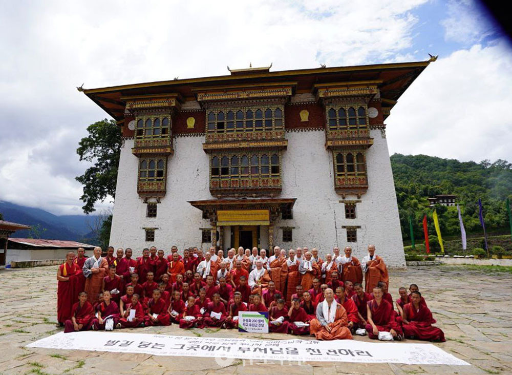 ȭ����� ������ ��ź �������ʸ� �����ϰ� ��ź �ұ����� ���� Ȯ�븦 �����ߴ�.&nbsp;