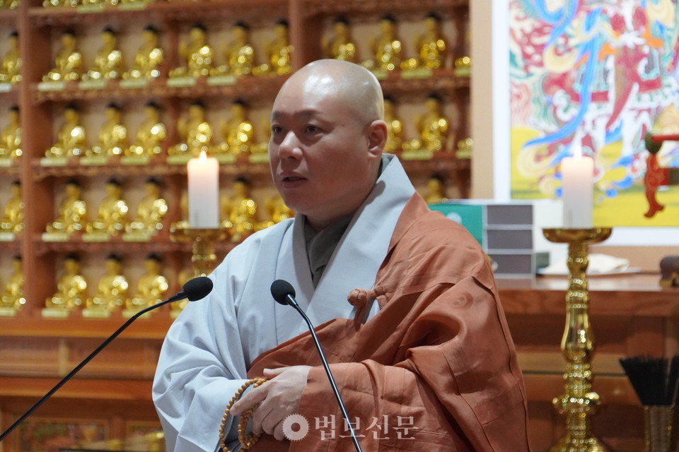  ���� ������ ���������� �ұ� ������ ������ ���硱��� �����б��� �������� ���Ե��� �о��� ����� �ʳ� ������μ� ��ó�� ���� ���ϰ� �庴���� ������ ��縸���� �Ǹ��� ���簡 �Ǿ�޶󡱰� ����ߴ�.