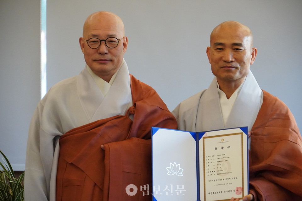 ������ �ѹ��� �������� ���� ����� ������ ��ȭ ���� ������ ���ӵƴ�.