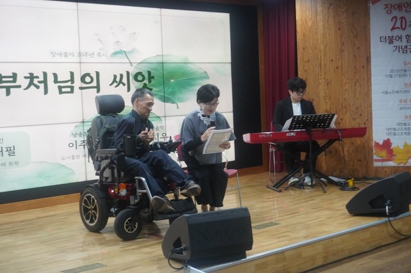 �����ߺ���ָ� ���� ������ ������ ������ �������� ������ ��ǥ�� �������� ��� ����ó�� ���ѡ��� �����ϰ� �ִ�. [�������Ʒ�]