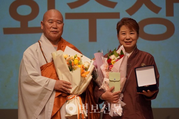 108�����ʱ⵵ȸ ȸ�ֻ� ������ ���ؼ� ����&nbsp;108�����ʱ⵵ȸ ȸ�� �������� ���԰� ��� ������ �Կ��ߴ�.