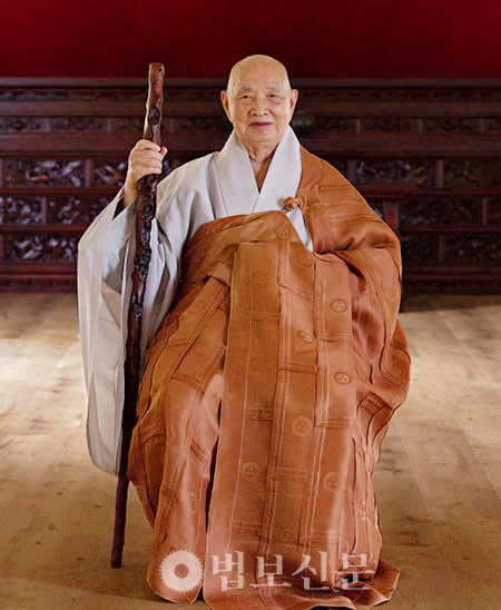 조계종 원로의원인 금산당 도영대종사가 11월 20일 새벽 5시 20분 송광사 약사전에서 원적에 들었다.