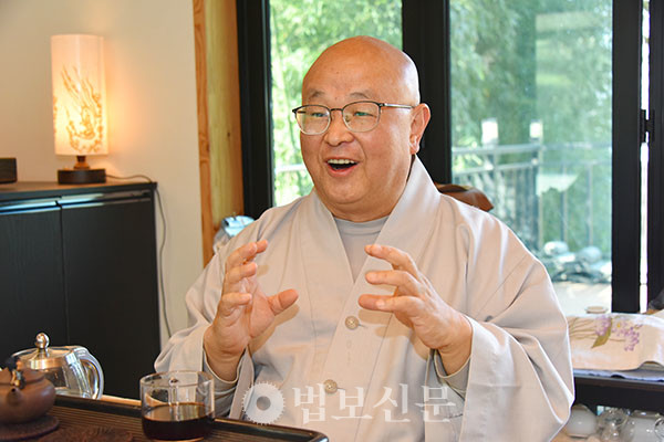 보림사 주지 종진 스님은 “보림사가 수행의 도량이자, 머문 이의 마음을 어루만지는 치유의 공간이 되기를 바란다”고 전했다. 사진=신용훈 기자