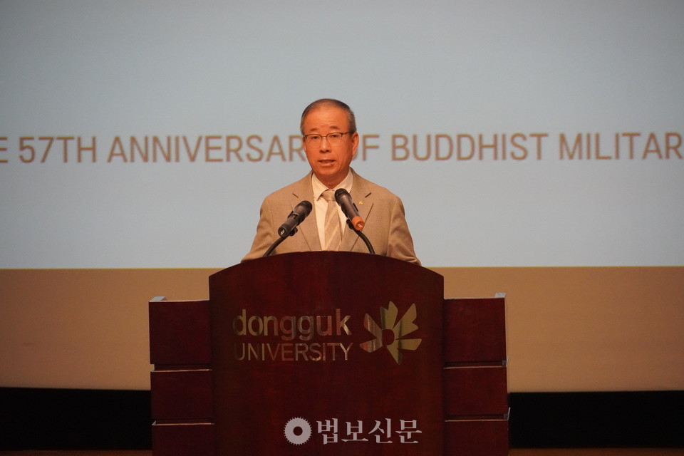 ����� ������ �����µ��� �ݼ��� ���� �庴���� ������ ����� �������� �� ��Ȱ�� �̲���� �������� ����ڡ���� ��Ư�� ��Ȯ���� ���� �Ⱥ� ȯ�濡�� ������ ����� �庴 �ɸ� ������ ū �������̶�� ������. 