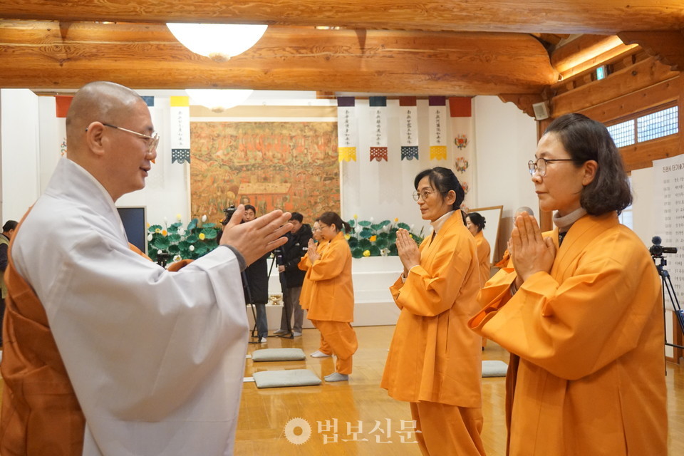 ���ҽ��� ���� �� ���� ������ ���ڵ鿡�� ������ �ǳ޴�.