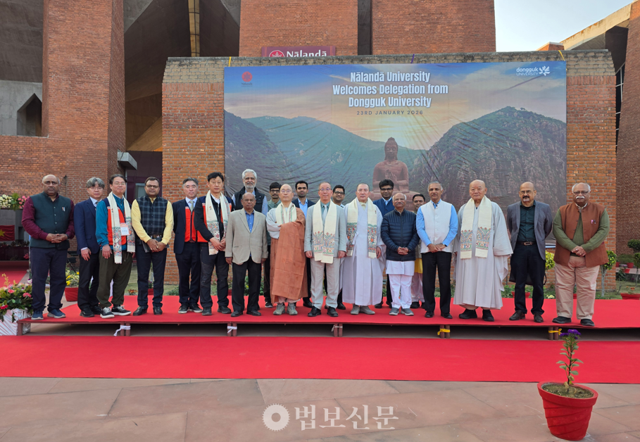 ������� 1�� 20�Ϻ��� 30�ϱ��� ������ �ε� �������� �Ⱓ �� �ε� �Ϻ��� �����ٴ��а� �����״ٴ����� �湮�� �������� ����� �����ϰ�, �л� ������ ������ ������ ������ �����ϱ�� �ߴ�. [������ ȫ����]