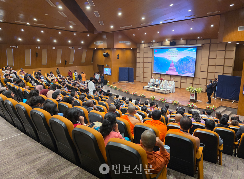 �ε� �����ٴ��п� �湮�� ���.[������ ȫ����]