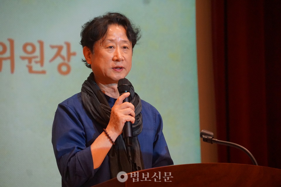 김춘식 제46회 만해백일장 심사위원장은 심사평에서 “올해 만해대상 수상작은 높은 완성도와 독창적인 시각을 고루 갖췄다”고 호평했다.