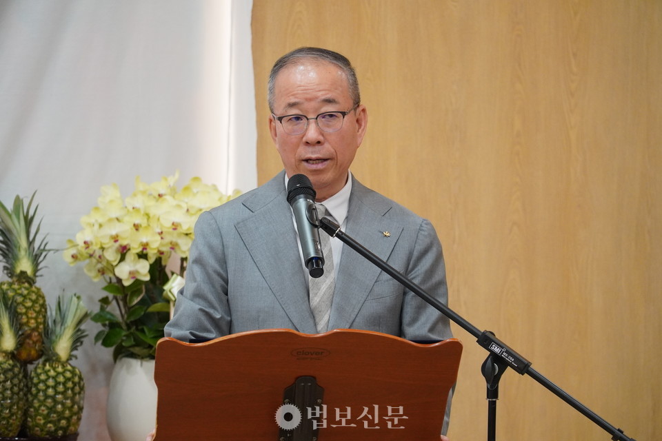 윤재웅 동국대 총장.