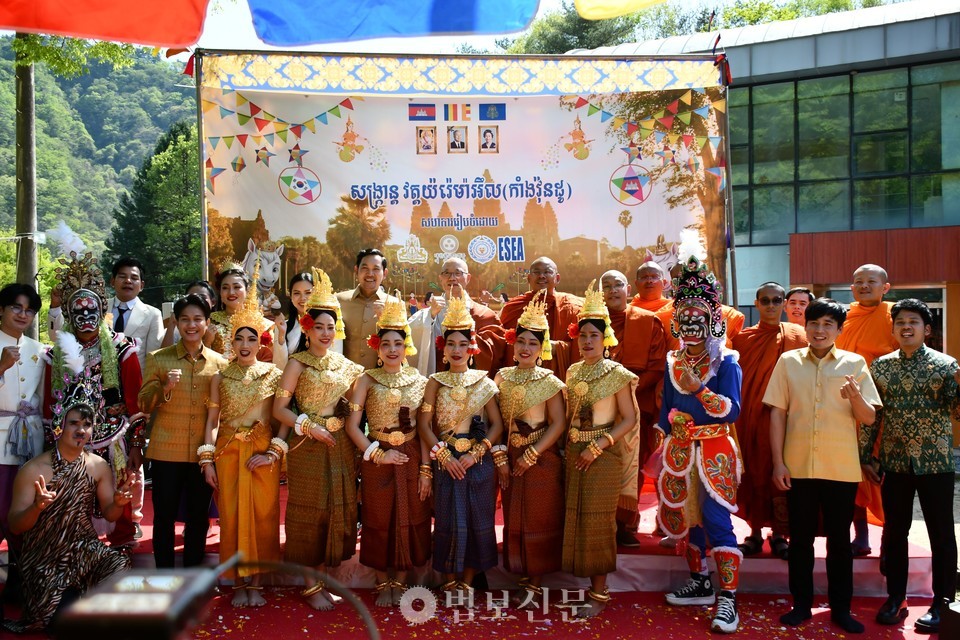 ������ ������������ ��į����� ũ�޸� ���̾� �������� 4�� 25�� ���ֵƴ�.