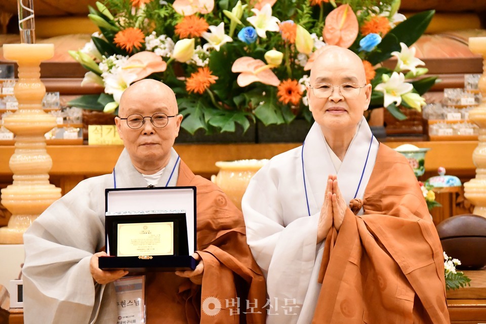 ��3�� �����ǿ��� ��ǥ�� ���� ������ �����񱸴�ȸ�� ���� �������κ��� �����и� �޾Ҵ�.